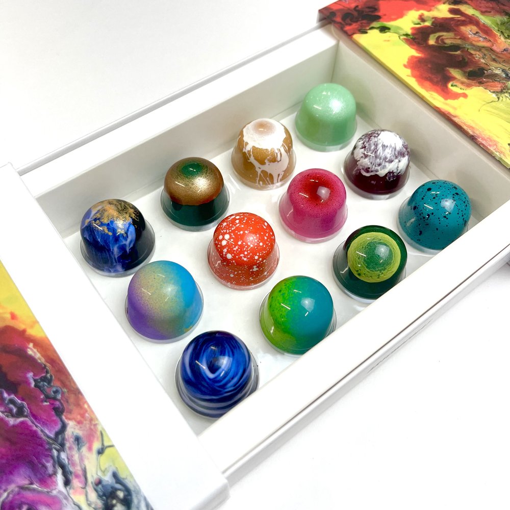 Happy Anniversary Box - 12 Chocolates