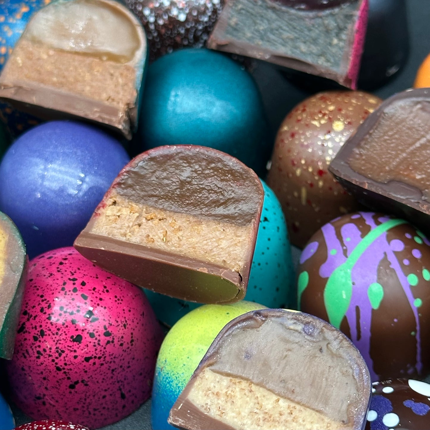 Chocolatiers Collection Box - 24 Chocolates